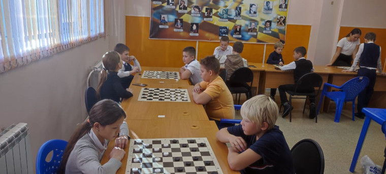 Участие в открытом Первенстве Шушенского района по шахматам и русским шашкам.
